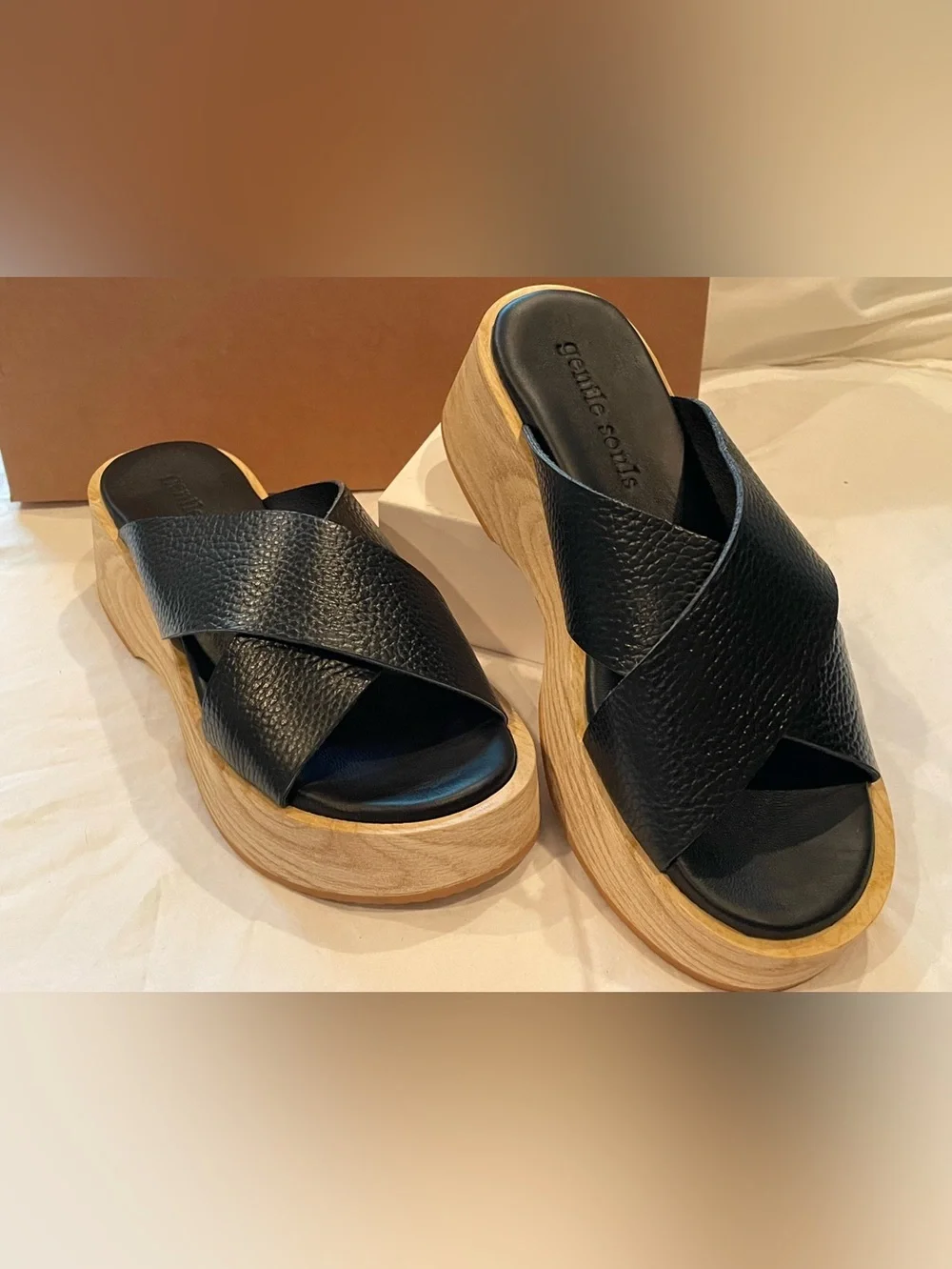 Gentle Souls Orion Black Pebble Leather Crisscross Platform Slide Sz 7 BNWB - Picture 6 of 7
